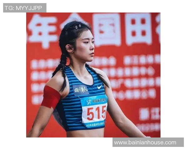 开挂车的足球明星们如何在赛场内外展现个人魅力与风采
