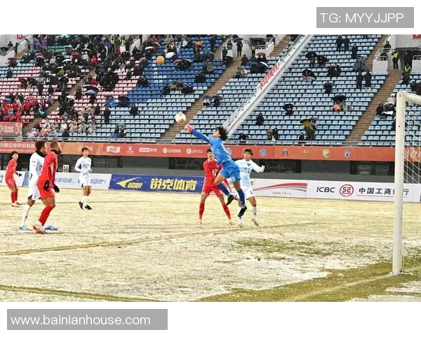 南京足球队在大师赛中的经验与表现分析与点评